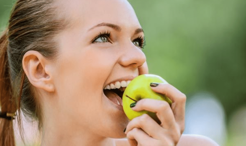 Can You Eat Hard Food With Veneers